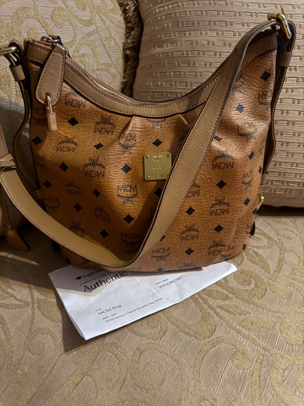 MCM
Visetos Hobo Bag in the brand's iconic
Cognac preowned